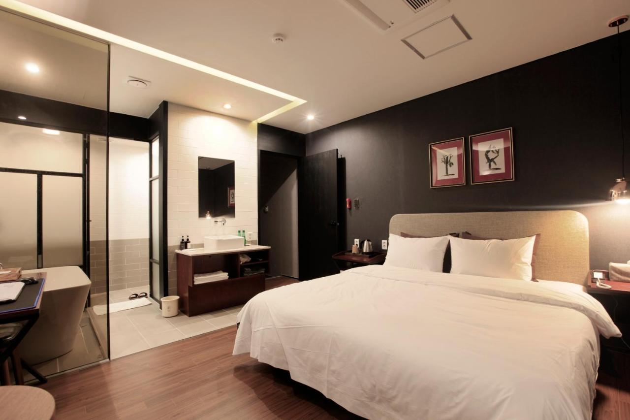 Brown-Dot Hotel Yangjeong Busan Exterior foto