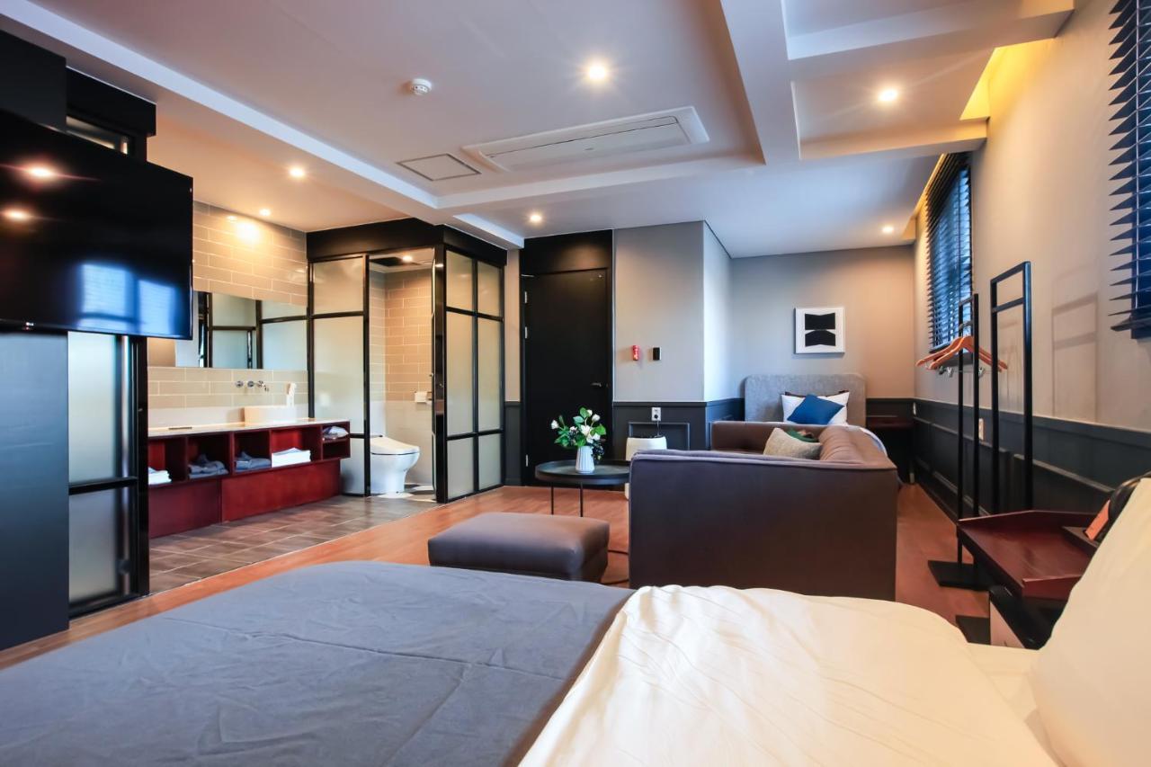Brown-Dot Hotel Yangjeong Busan Exterior foto